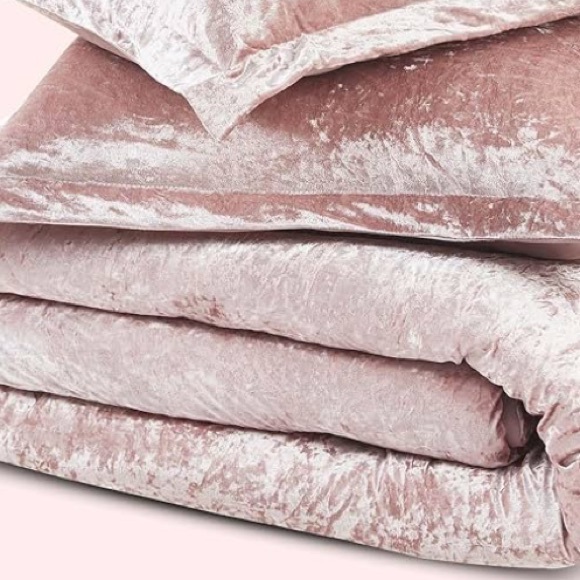 Other - Reserved🔥🌞Twin Luxurious Pink Crushed Velvet Bedding Set, 2 sets of sheets